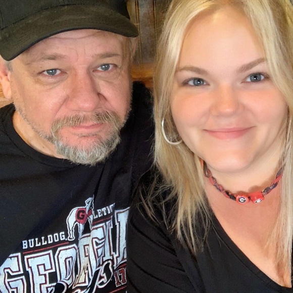 Meet your Posher, Erin - Picture 2 of 5